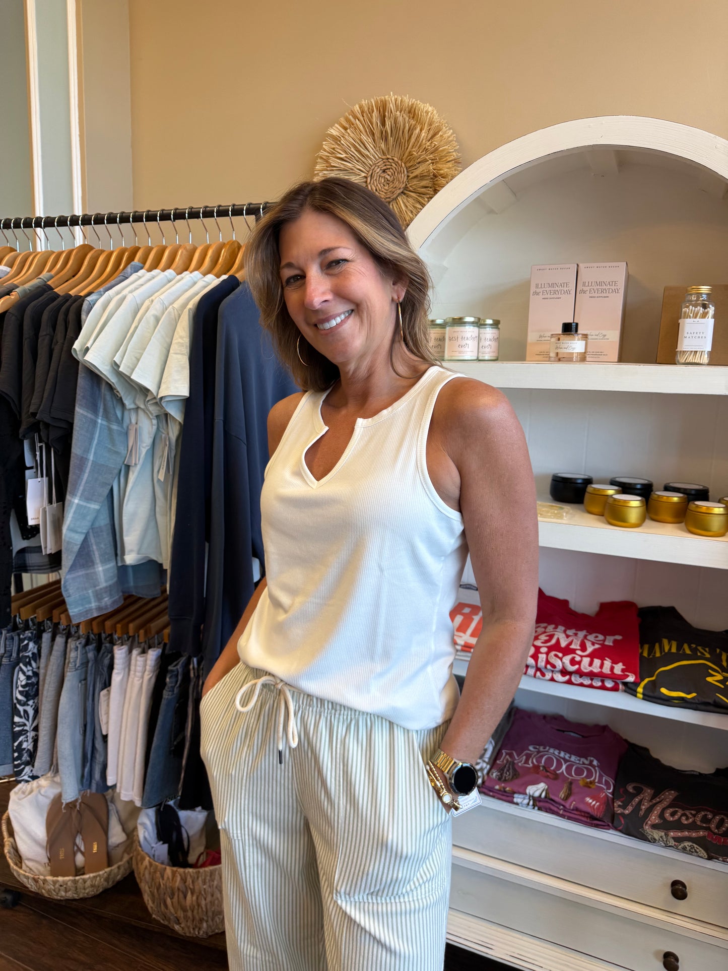 White Anna Notch Tank